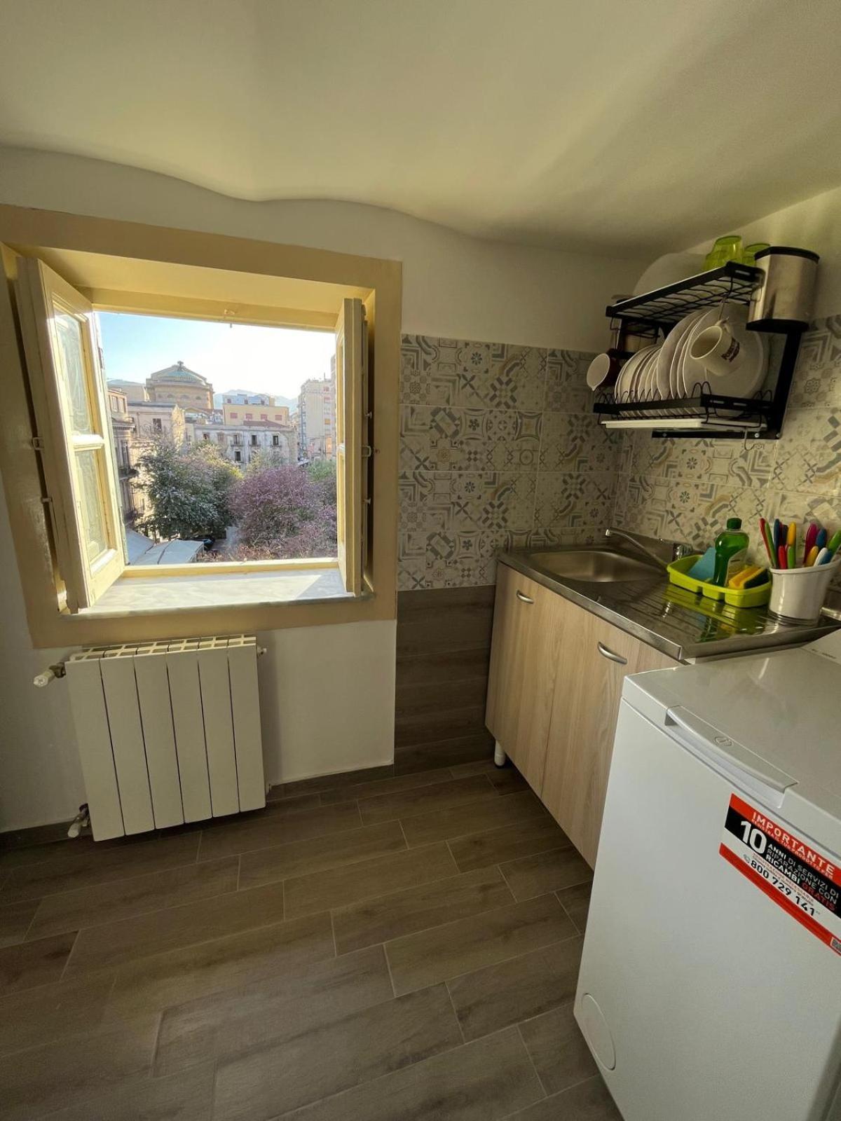 Casa Vacanze Da Ruggero Al Massimo Palermo Buitenkant foto